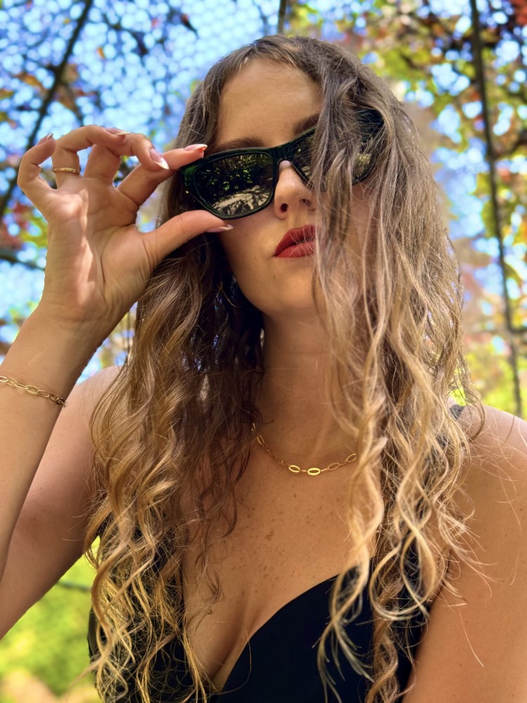 DELUXE damskie okulary przeciwsłoneczne z polaryzacją małe czarne ze złotą ozdobą- acetat