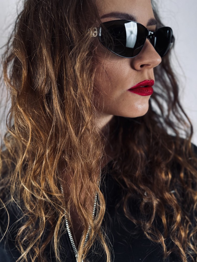 DELUXE damskie okulary przeciwsłoneczne z polaryzacją sportowa elegancja czarne z zieloną soczewką
